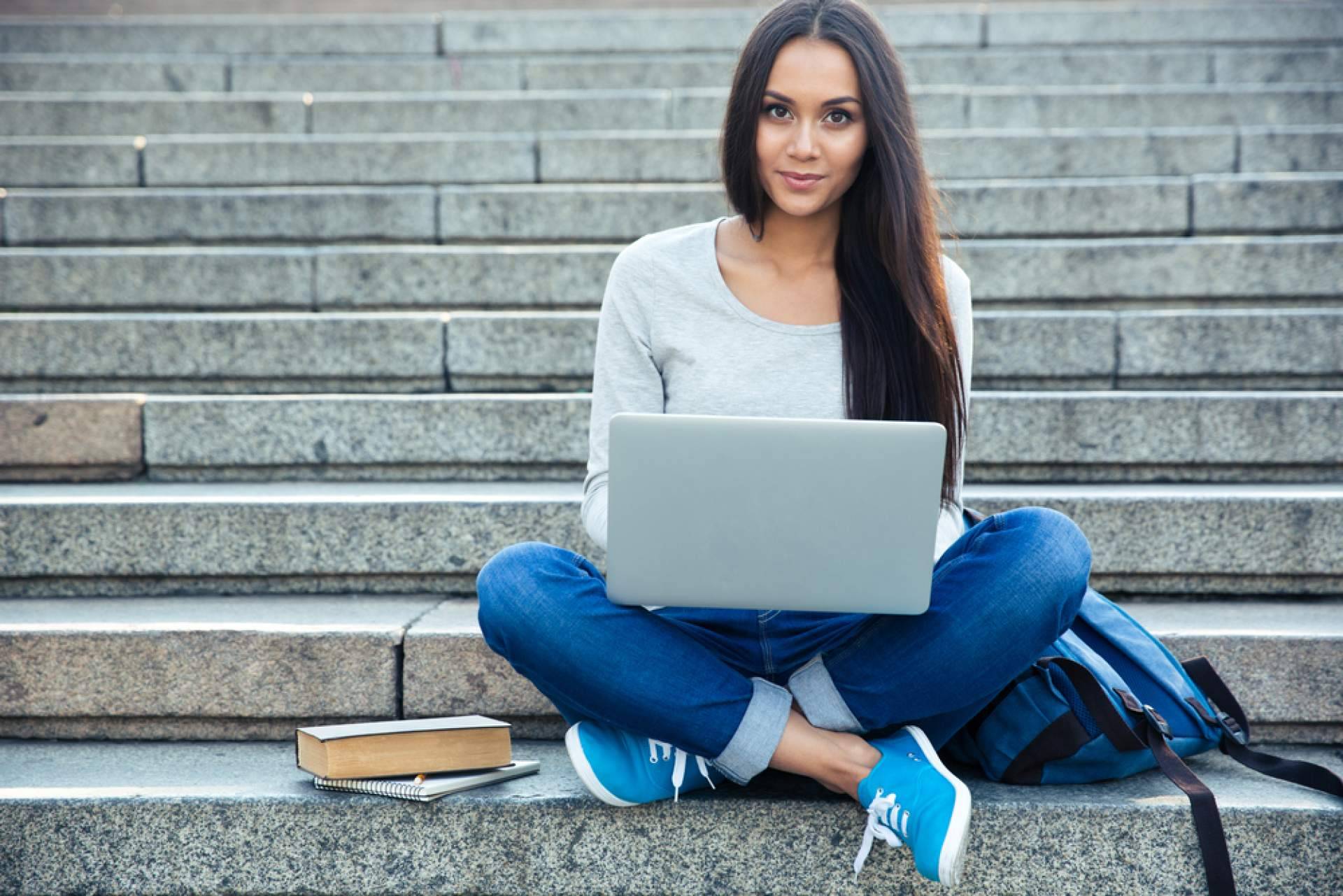 ¿Qué es una tesis doctoral?