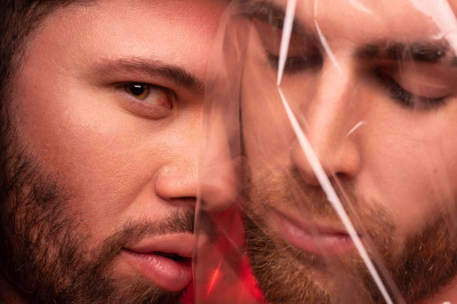 SCRUFF, refuerza la seguridad de su app de citas para combatir la homofobia y la discriminación de la comunidad LGBTQ+
