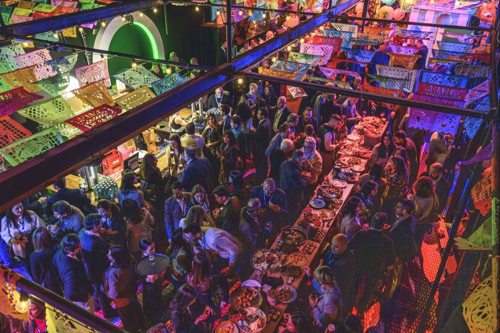 WAH Show; El espectáculo enfocado a corporativo donde las empresas celebran sus eventos
