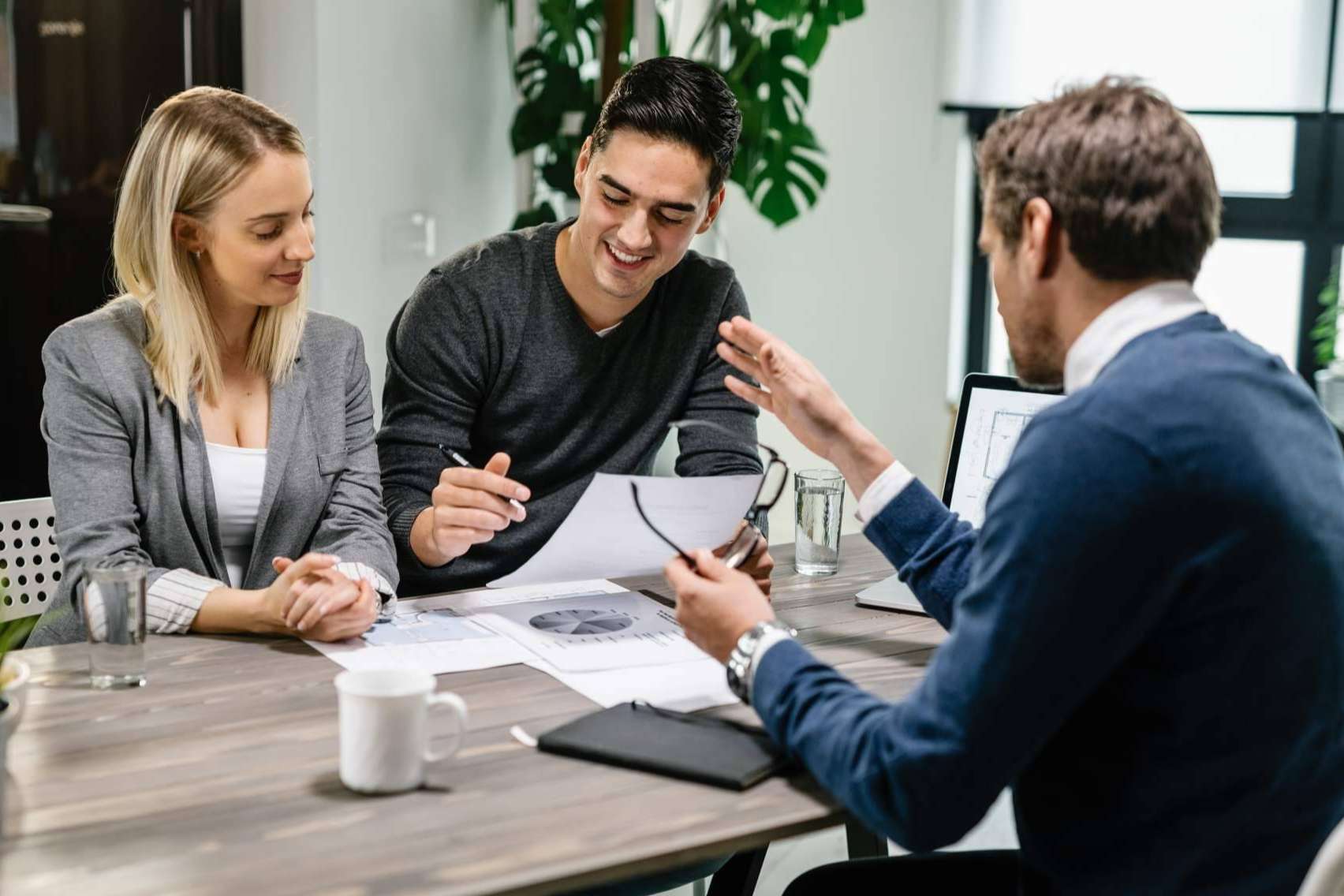 MikeBastin anuncia sus soluciones innovadoras de SEO para bufetes de abogados