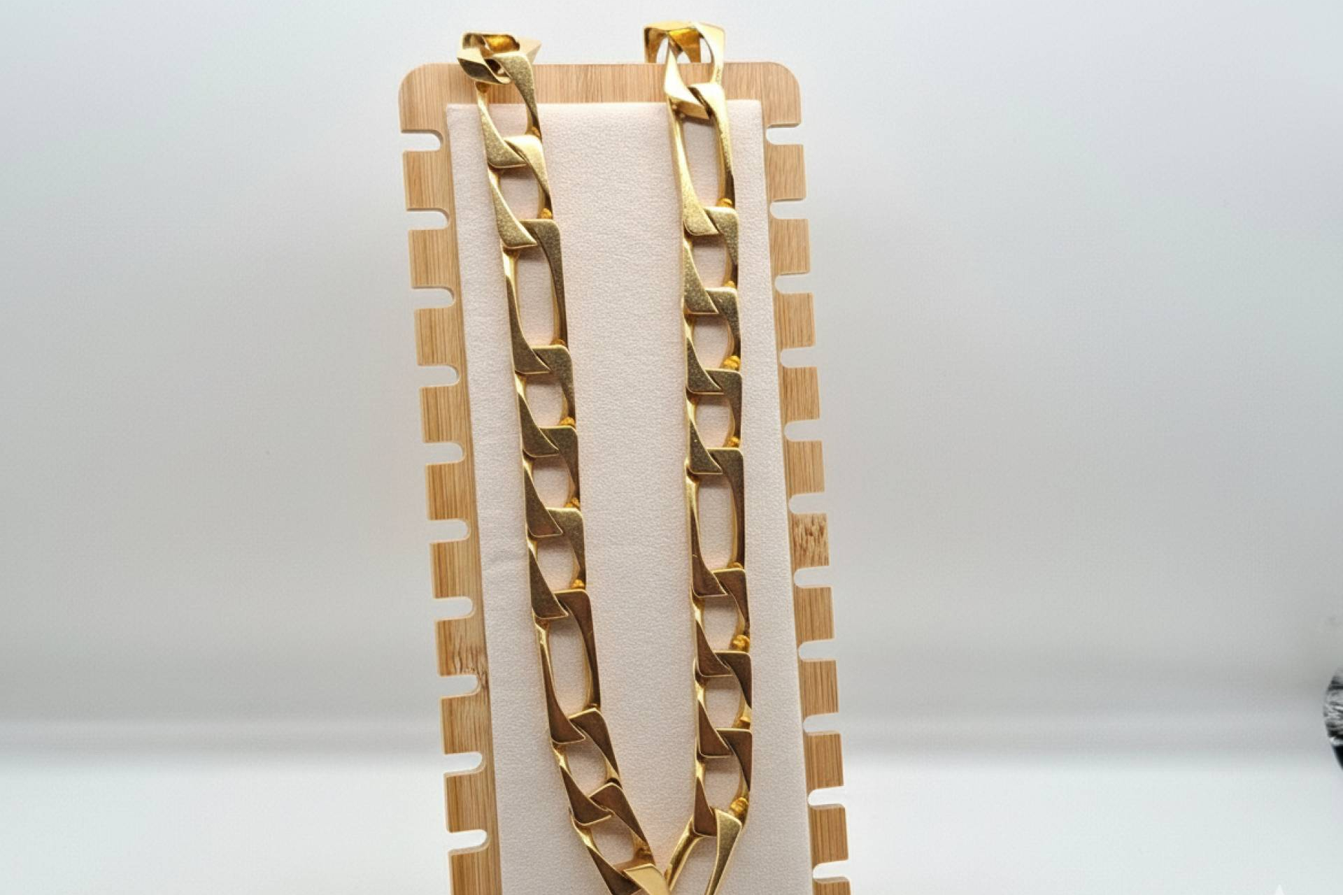 Escrapalia; la forma inteligente de acceder a joyas y relojes de lujo certificados