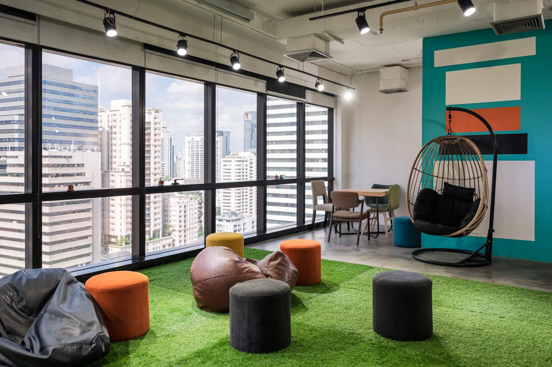La solución decorativa para el invierno; Césped artificial en terrazas cubiertas