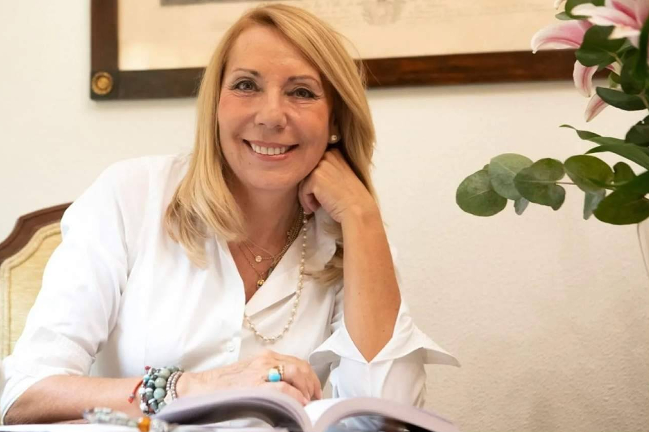 Teresa Muñoz Gómez desarrolla un modelo terapéutico que une psicoterapia y coherencia energética