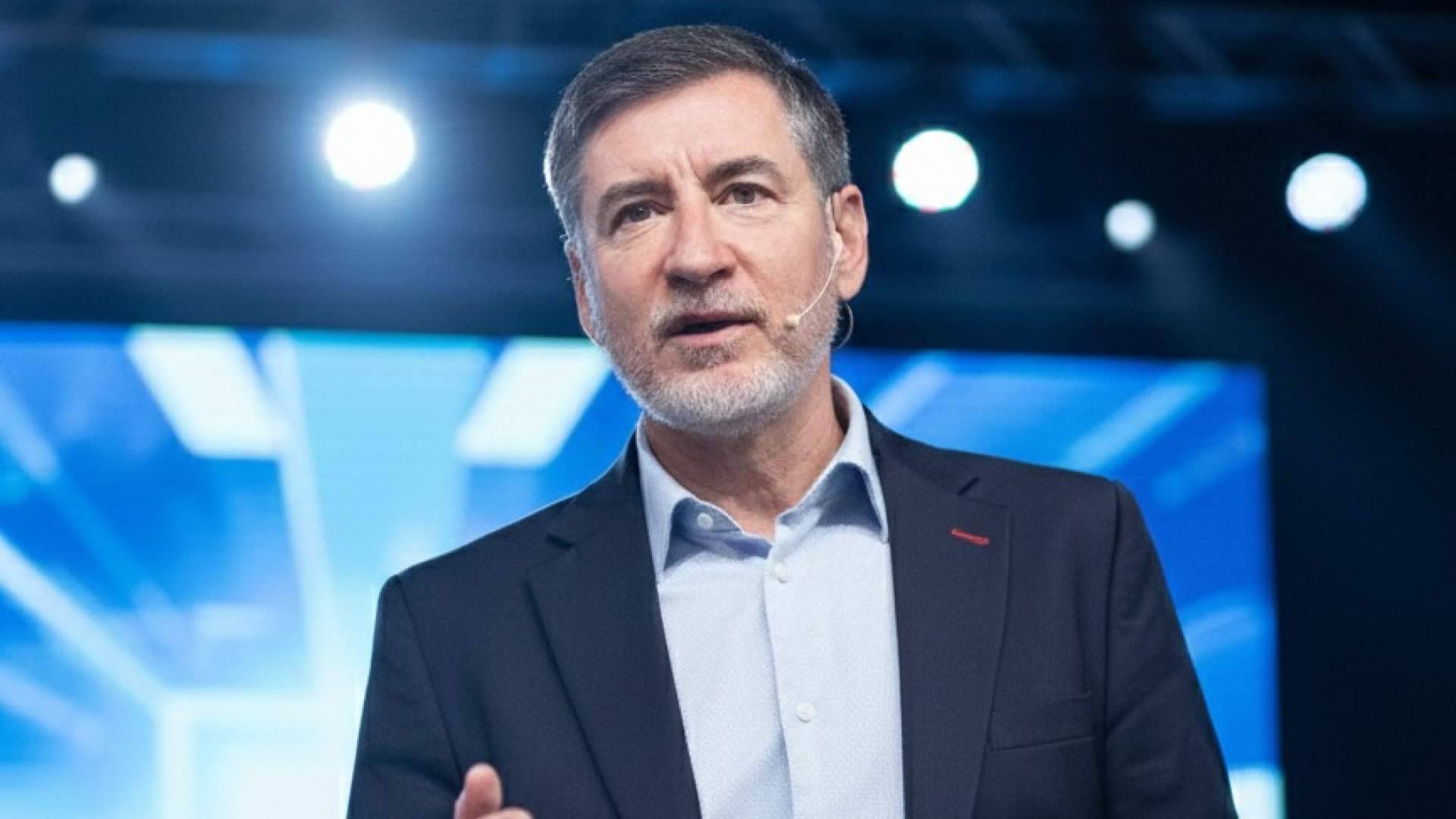 La palabra como herramienta de liderazgo; por qué las empresas vuelven a mirar a la oratoria
