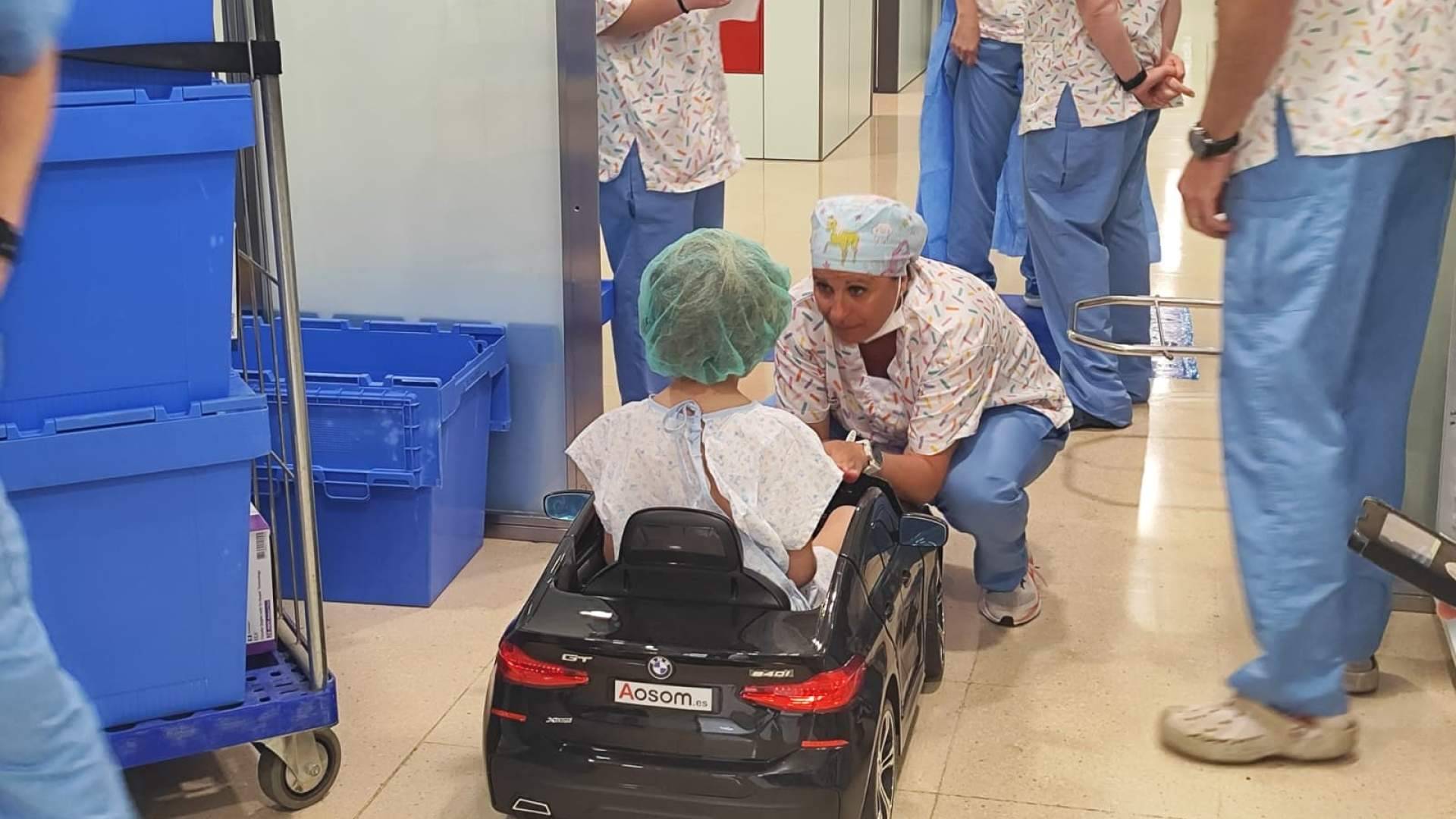 Aosom.es colabora con Sant Joan de Déu con la donación de coches eléctricos infantiles